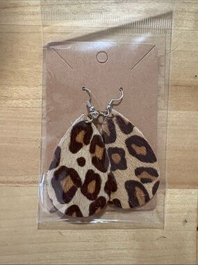 Leopard Print Teardrop Earrings - Brown